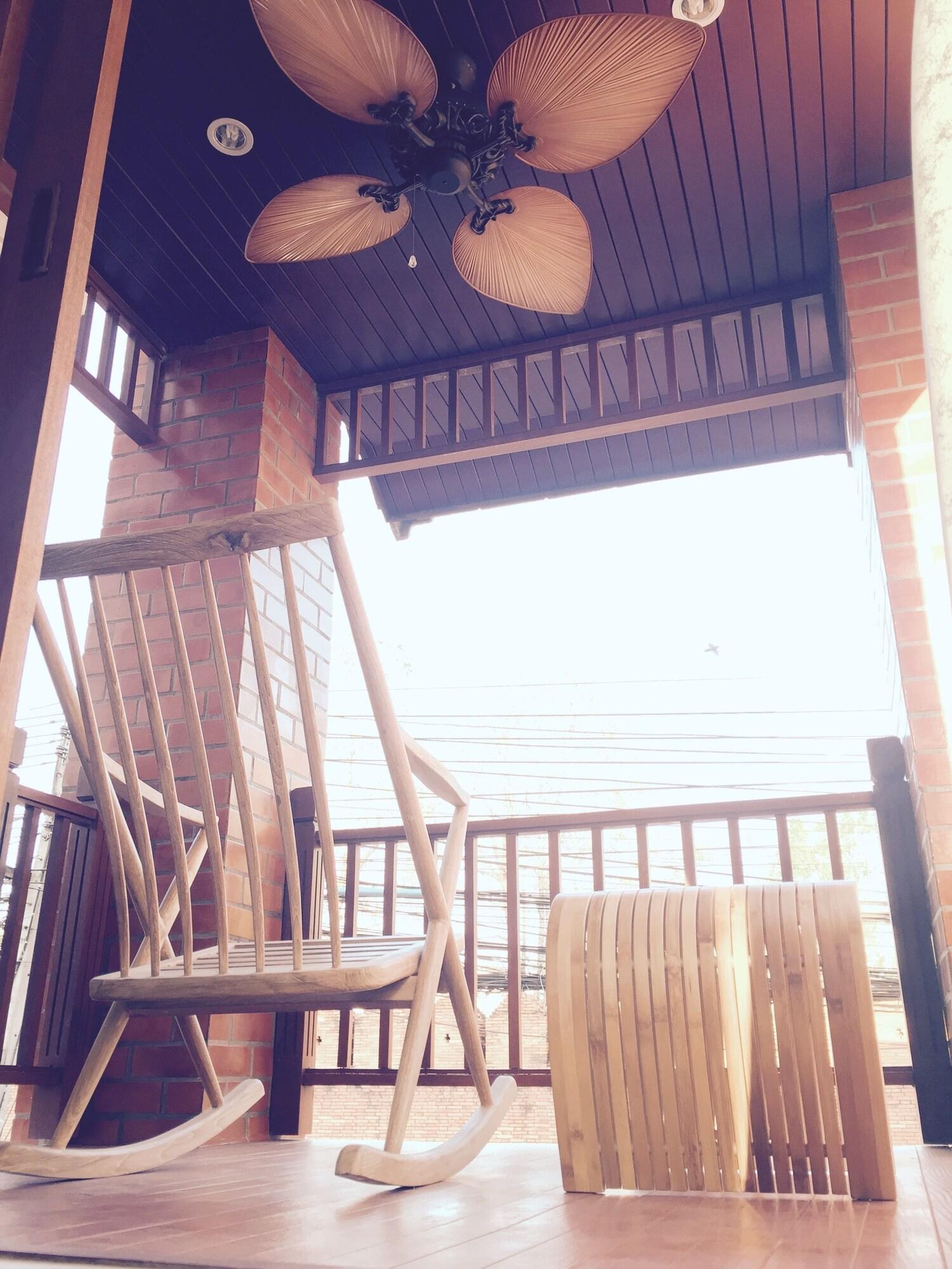 Joyful Thai Boutique Hotel Chiang Mai Bagian luar foto