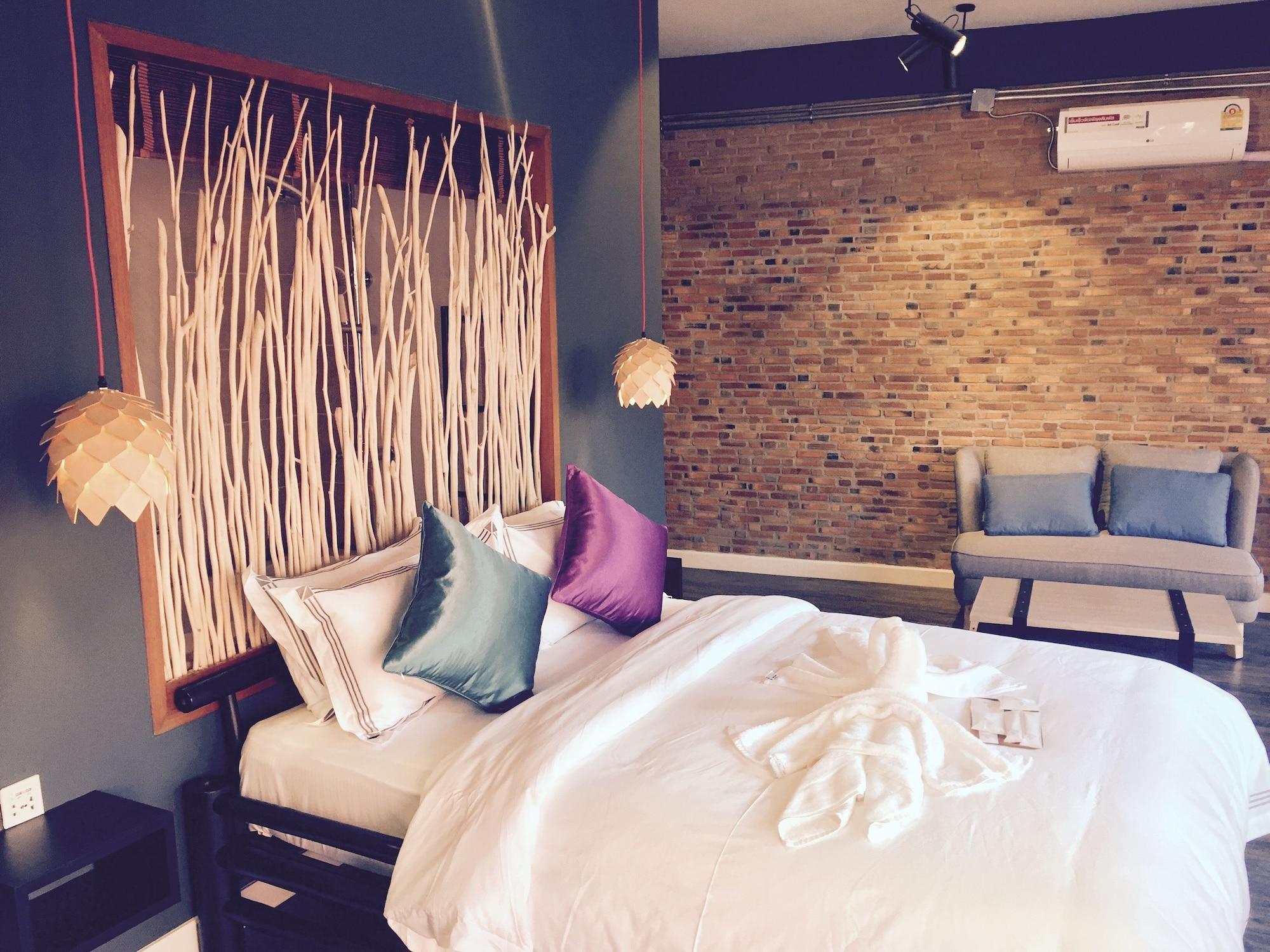 Joyful Thai Boutique Hotel Chiang Mai Bagian luar foto