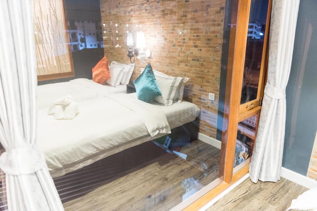 Joyful Thai Boutique Hotel Chiang Mai Bagian luar foto