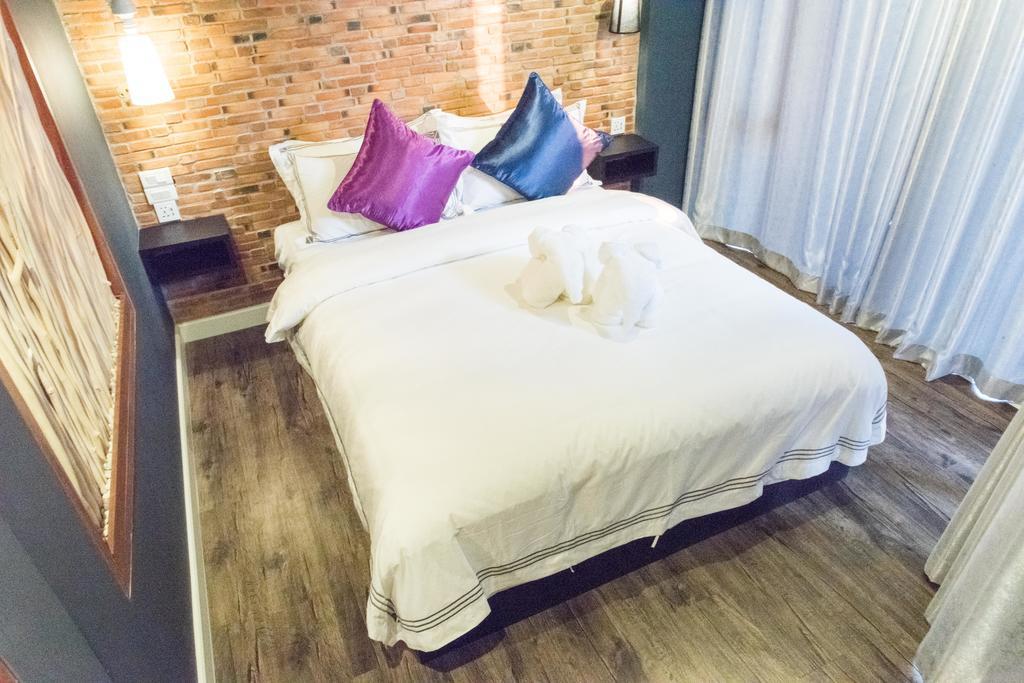 Joyful Thai Boutique Hotel Chiang Mai Bagian luar foto