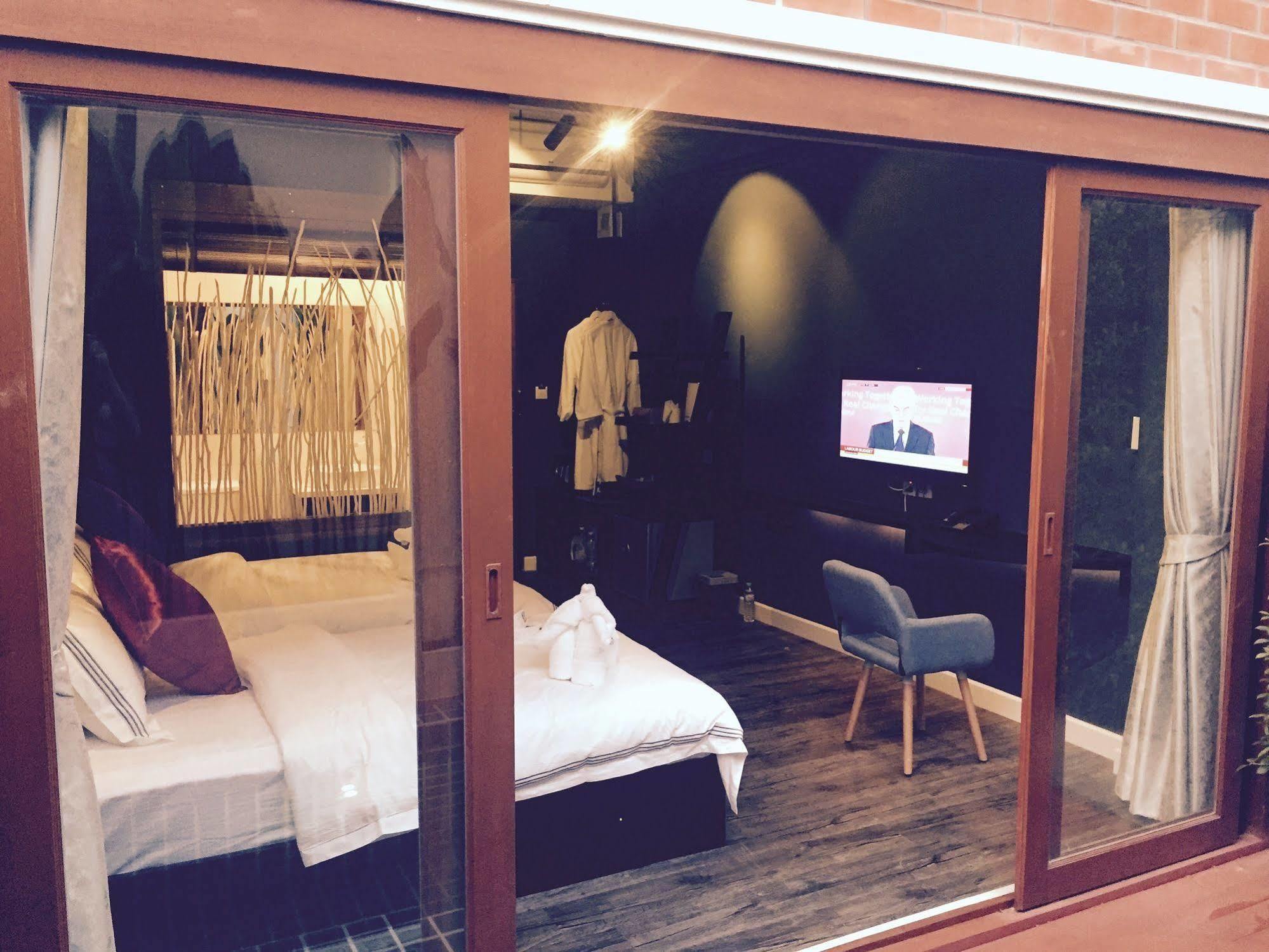 Joyful Thai Boutique Hotel Chiang Mai Bagian luar foto